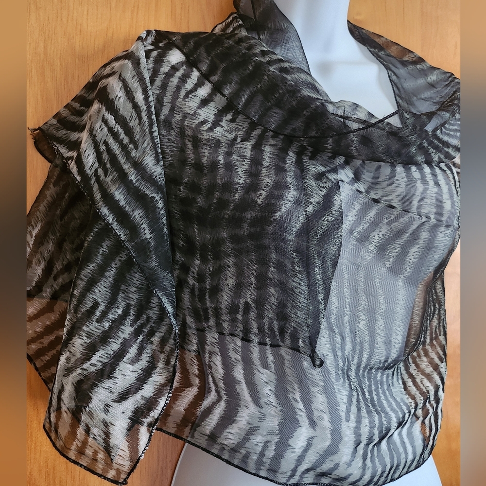 Sheer Scarf - Picture 6 of 6